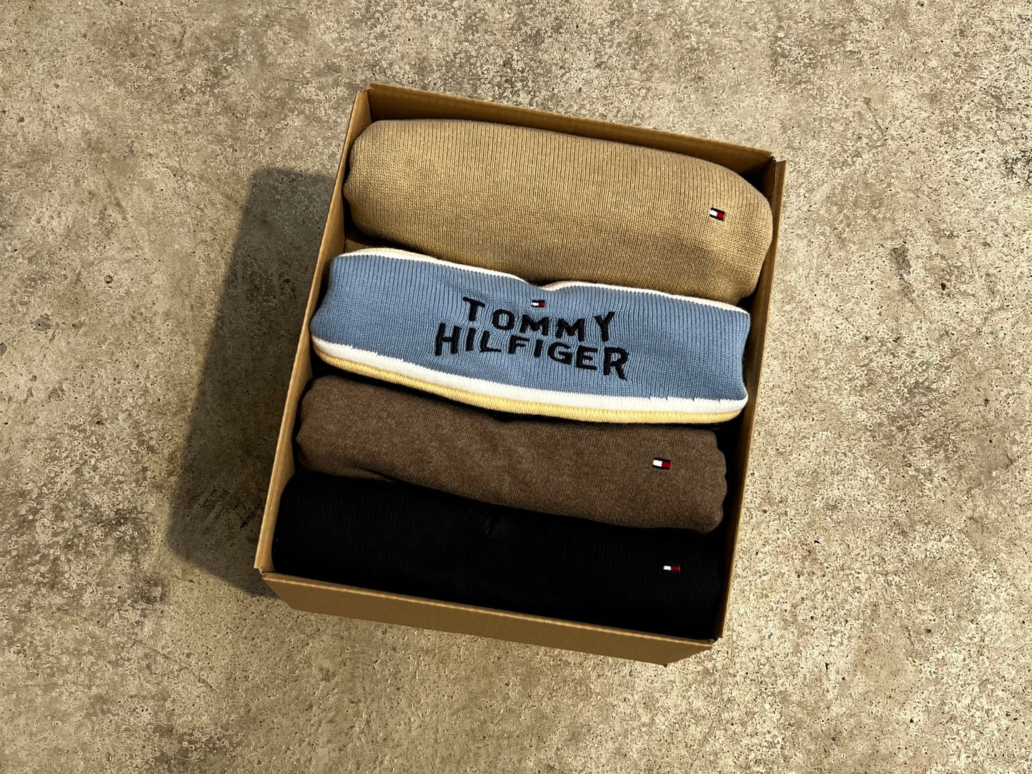 TOMMY HILFIGER KNITWEAR SUPPLIER