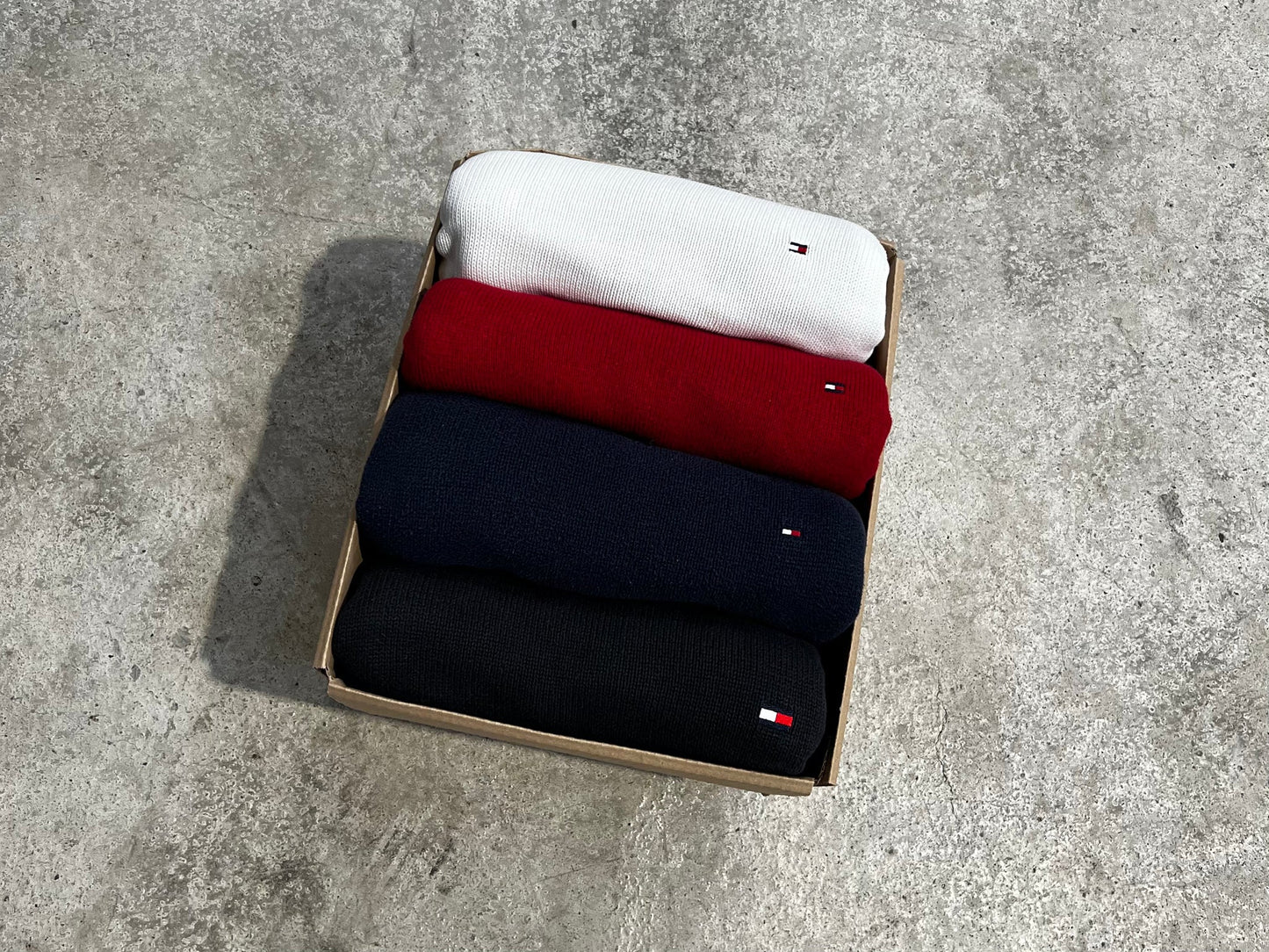 TOMMY HILFIGER KNITWEAR SUPPLIER