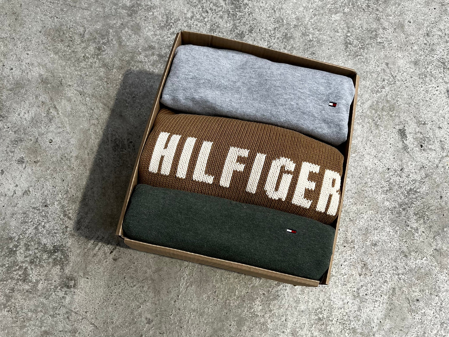 TOMMY HILFIGER KNITWEAR SUPPLIER